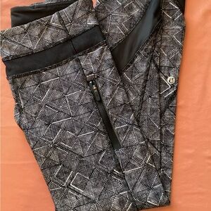 LULULEMON Inspire II Tights Formation Alpine White/Black Size: 4